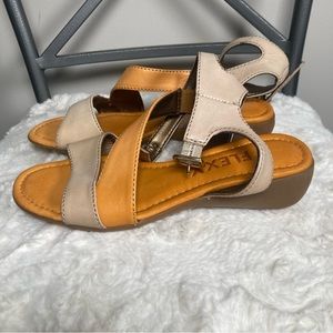 The Flexx Comfy strap sandals, Size 6